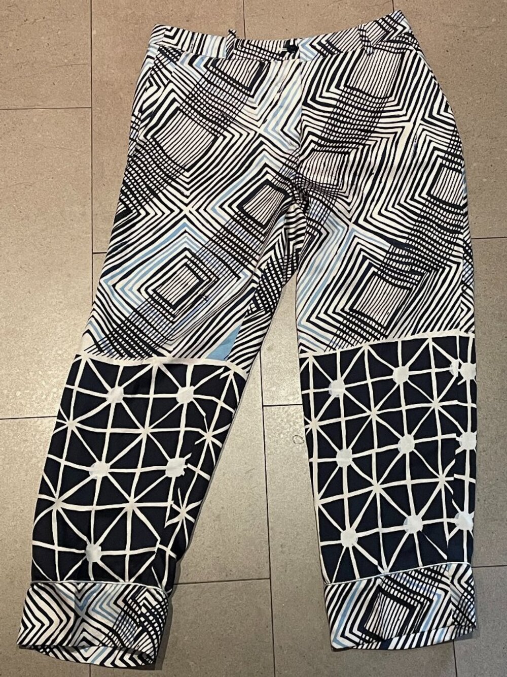Gorgeous Geometric Print 100% Silk Vilagallo loose pants-Size 38/US 6